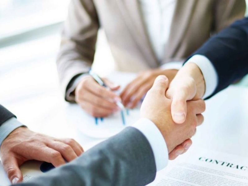 Nội dung chính cần có trong hợp đồng nhượng quyền thương mại