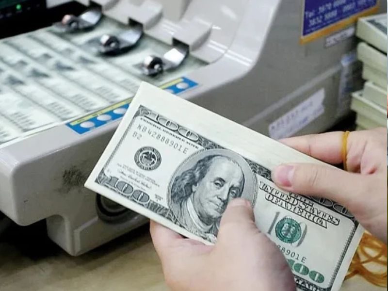 Thủ tục đổi tiền đô tại ngân hàng 