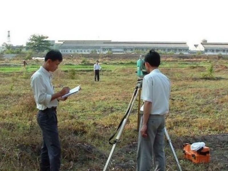 Cách đo đạc lại ranh giới đất chính xác 