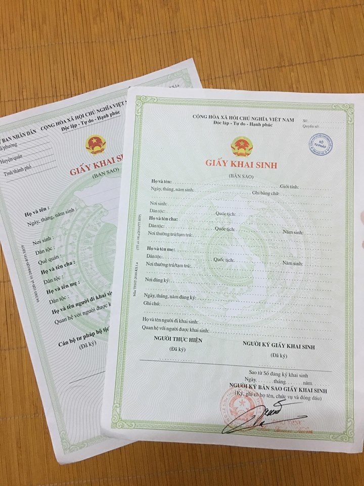Công chứng giấy khai sinh có cần bản gốc không?