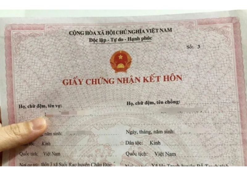 Xin cấp lại giấy đăng ký kết hôn cần những giấy tờ gì?