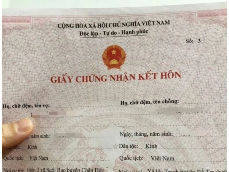 Làm lại giấy đăng ký kết hôn cần những gì?